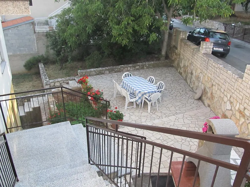 Apartment Razum Pula