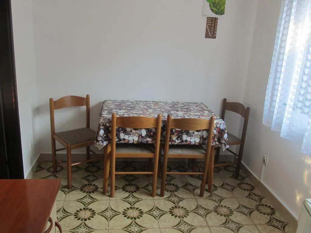 Apartment Razum Pula